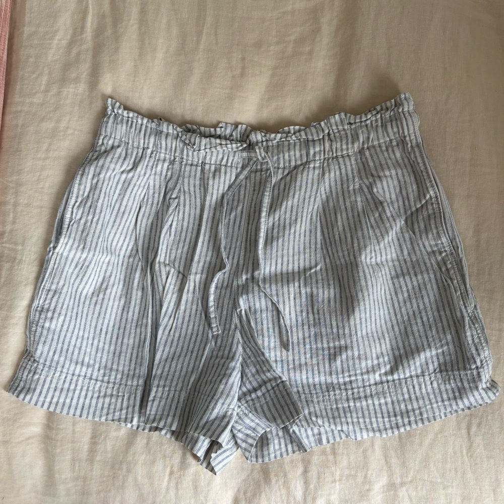 Uniqlo Striped Drawstring Linen-Blend Women’s Shorts - Light Blue/White